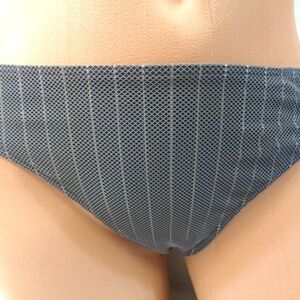 VICTORIA'S SECRET VERY SEXY GRAY STRAPPY V-STRING PANTY